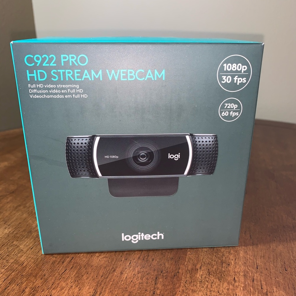 LOGITECH C922 PROSTREAM WEBCAM NEW WITH TRIPOD